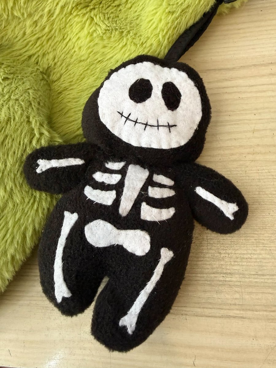 Skeleton Plush Bag Charm (black & white)
