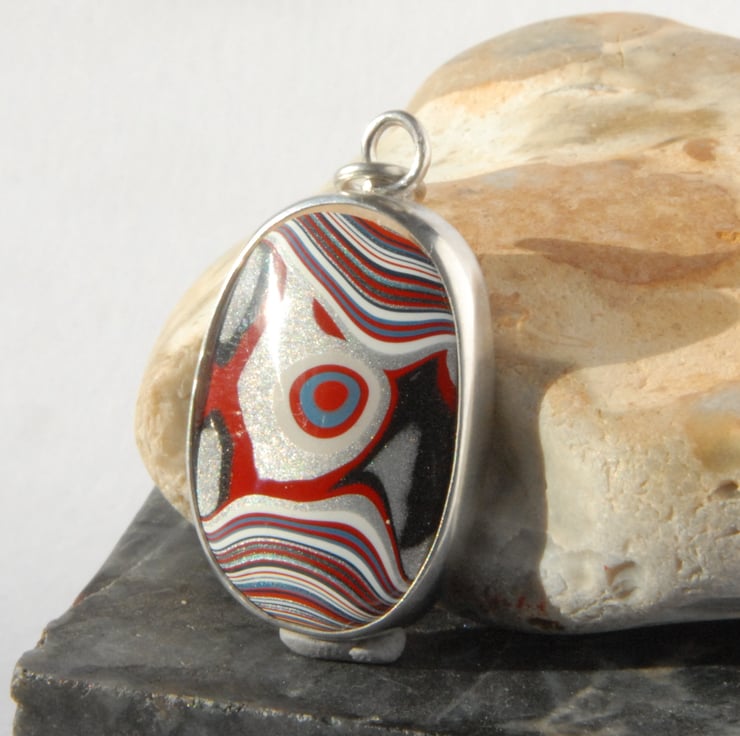 bull-s-eye-pattern-dagenham-agate-fordite-and-folksy