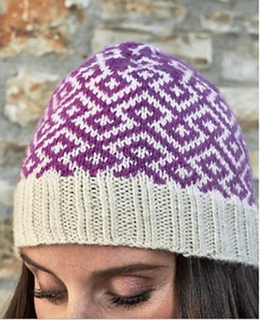 Royal Diamond Hat Knitting Pattern