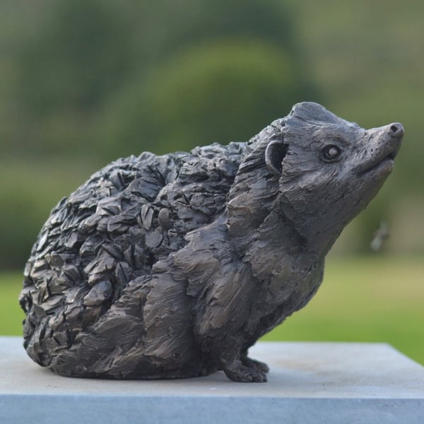 Hedgehog Animal Statue Small Bronze Wildlife Ornament Bronze Resin Sculpture