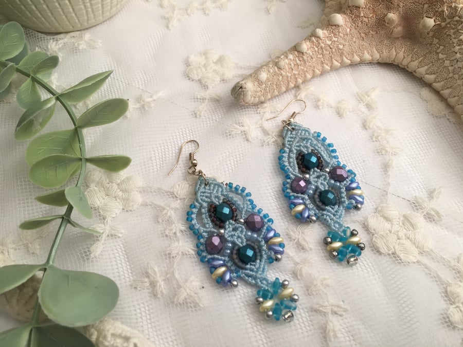 Earrings, dangle, Delicate Macrame Beaded Earrings, fashion earrings