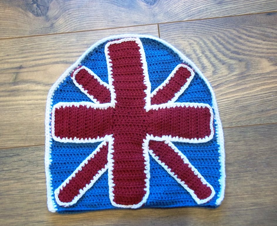 Vintage inspired union jack crochet tea cosy. 