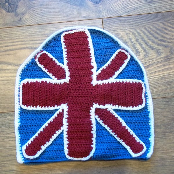 Vintage inspired union jack crochet tea cosy. 