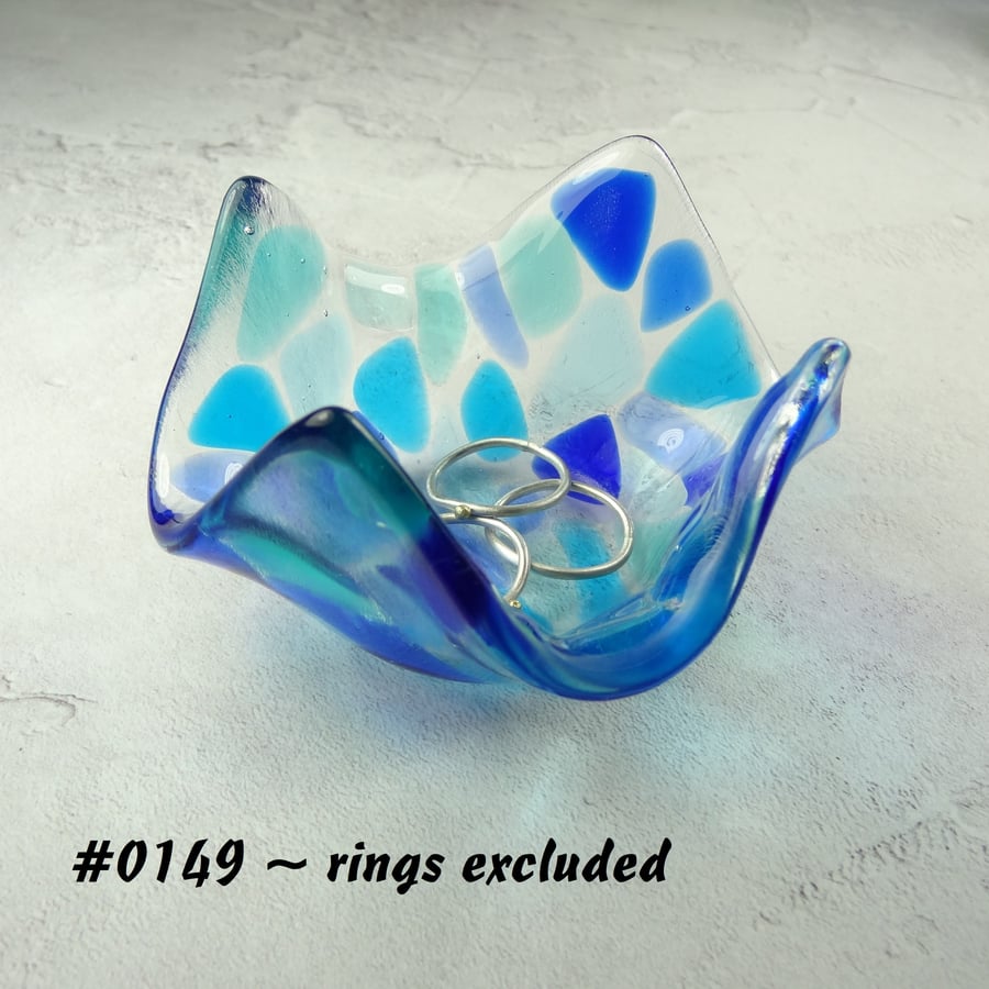 Lighter blue mosaic fused glass trinket dish, rings, earrings, 8cm approx (0149)