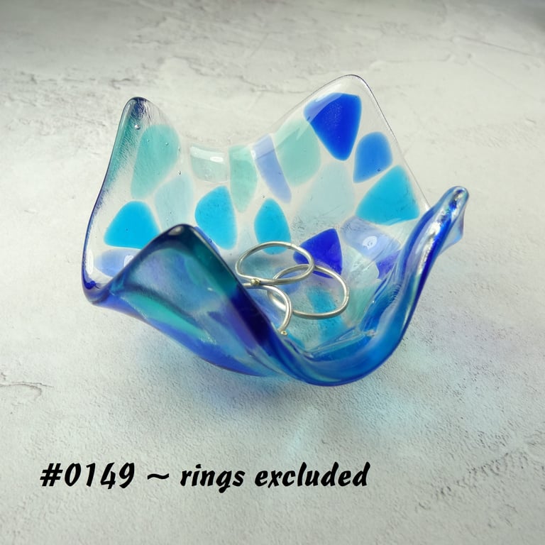 Lighter blue mosaic fused glass trinket dish, rings, earrings, 8cm approx (0149)