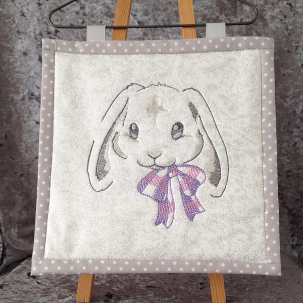 Rabbit Wall Quilt PB10