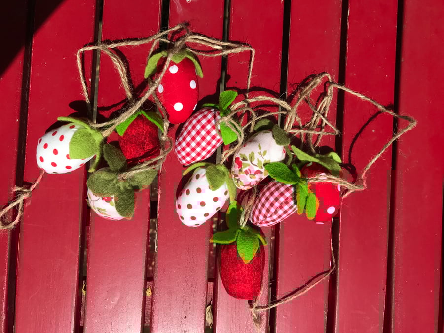 Strawberry bunting