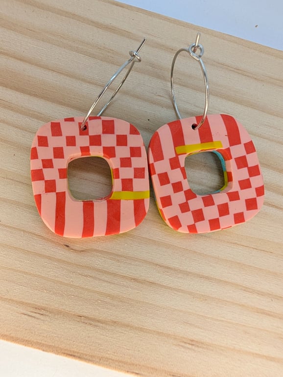 Spotty or chequered double earrings 