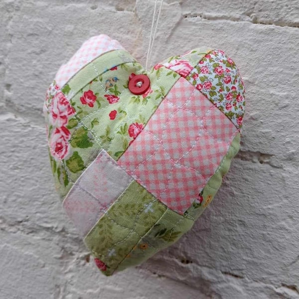 Patchwork heart keepsake decoration