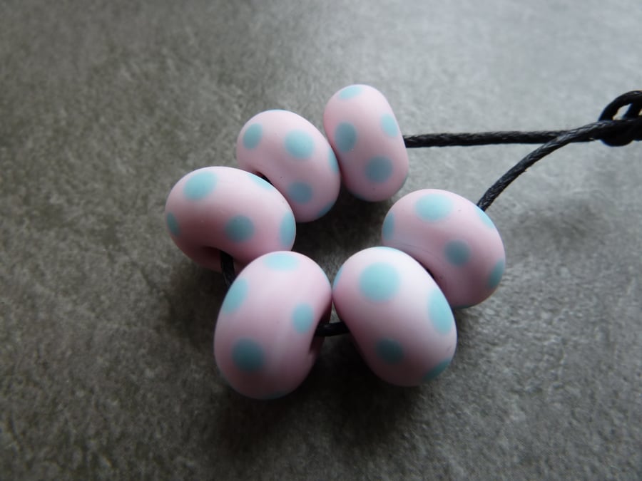 lampwork glass beads, pink and blue spots