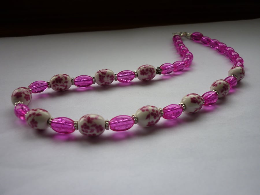 DEEP PINK, WHITE AND SILVER, PORCELAIN BEAD NECKLACE.