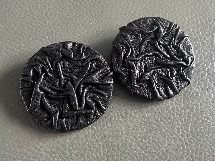 Handcrafted Black Textured Leather Circle Clip-On Earrings 