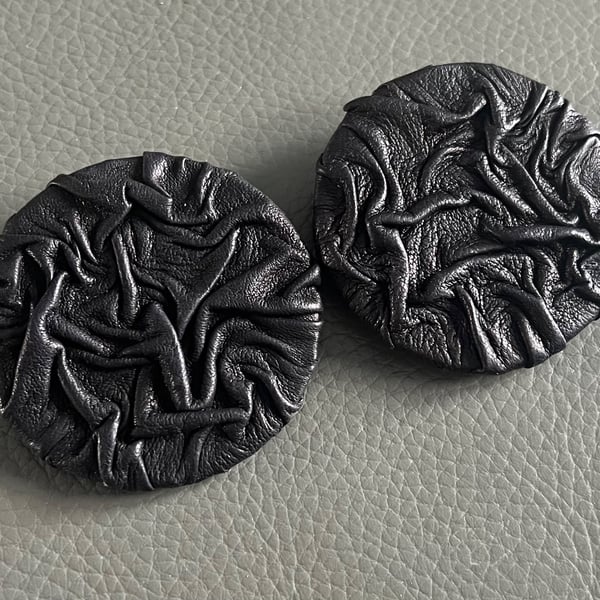 Handcrafted Black Textured Leather Circle Clip-On Earrings 