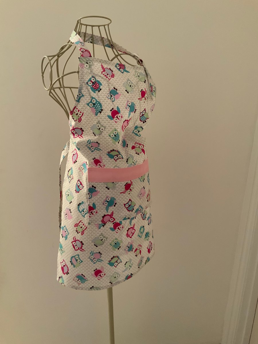 Seconds Sunday, Childrens Apron with adjustable neck strap, Owl