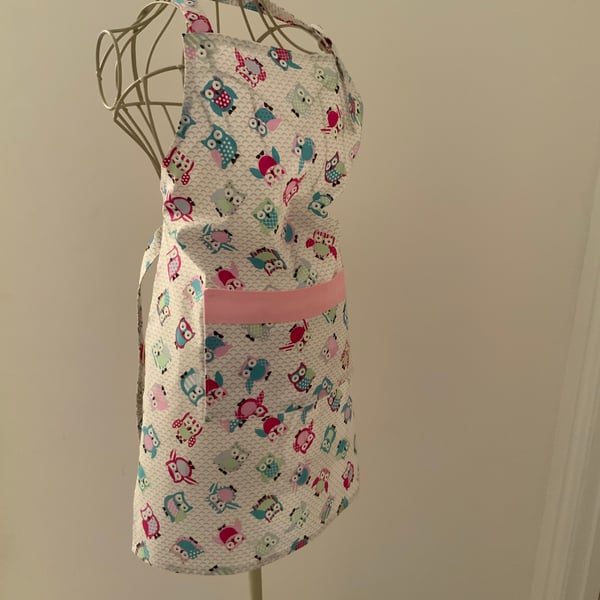 Seconds Sunday, Childrens Apron with adjustable neck strap, Owl