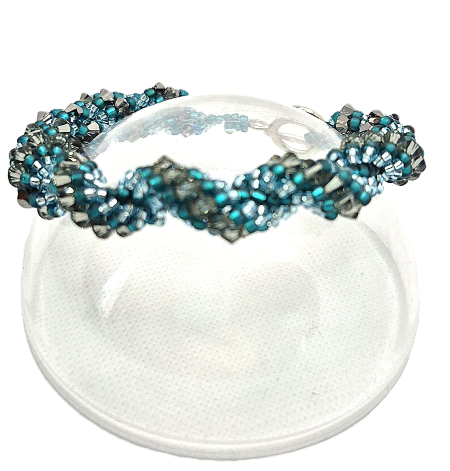 Twisted green seed bead bracelet with Swarovski crystals