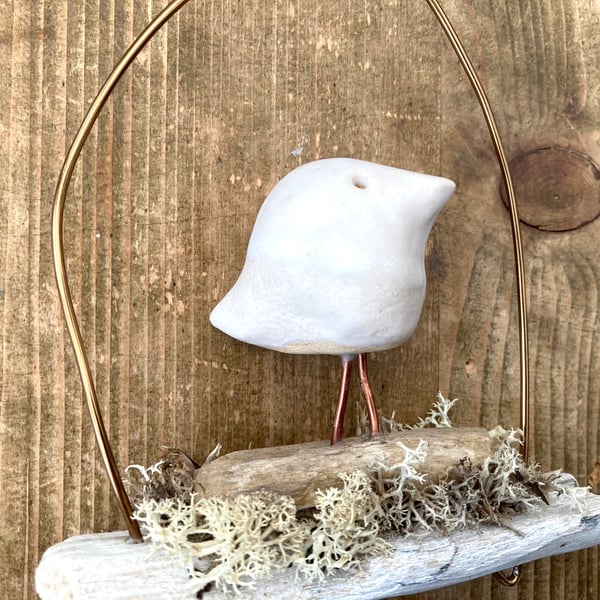 Wire art, bird on a driftwood wire, wire sculpture