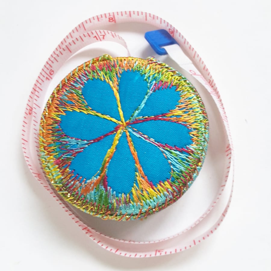 Free machine embroidery retractable tape measure 