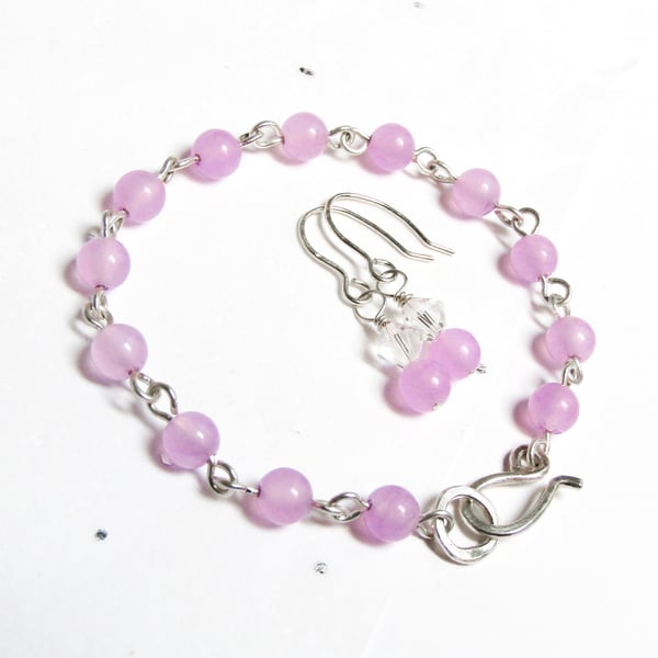 Lilac jade bead bracelet and hook earring set