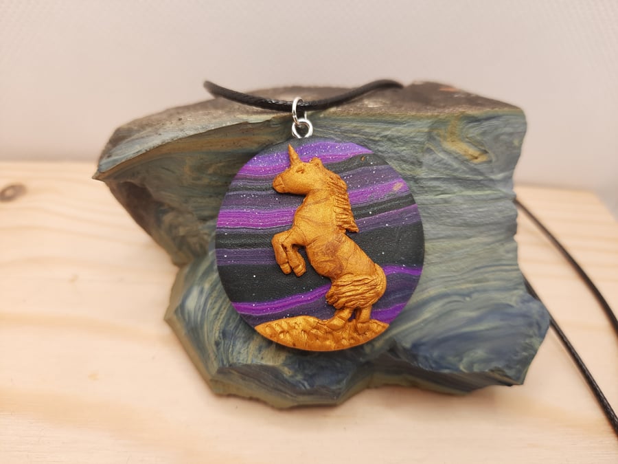Unicorn fantasy pendant (purple night)