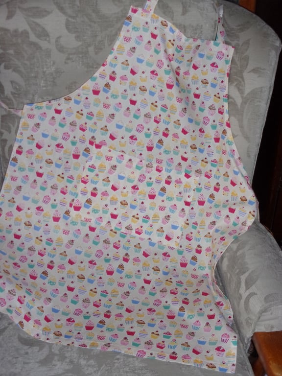 Adult Apron with Small Cupcakes