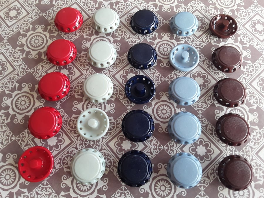 22,4mm Vintage Casein shank button 36L, 7 8" in 5 Colours x 5 Buttons