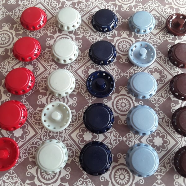 22,4mm Vintage Casein shank button 36L, 7 8" in 5 Colours x 5 Buttons