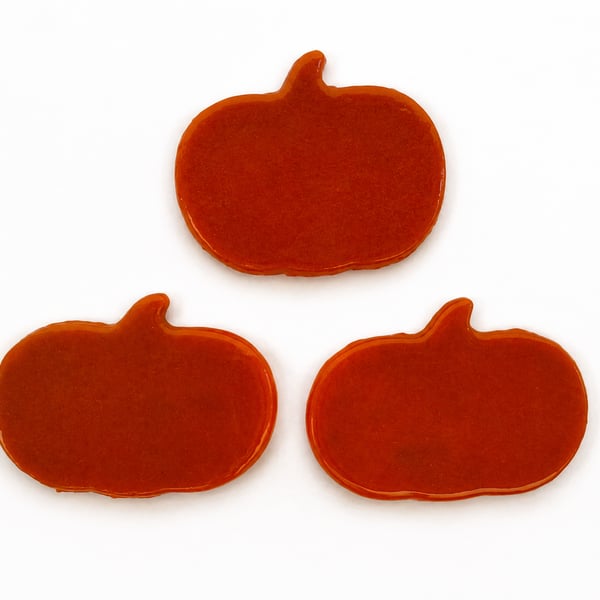Pack of 3 larger Orange Pumpkins made with Bullseye 90coe glass
