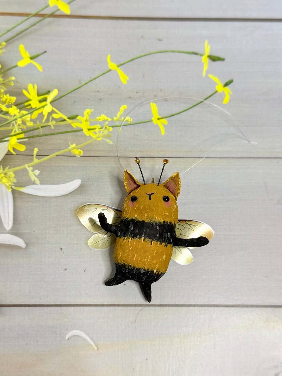 Spun Cotton Kitty Bee 1