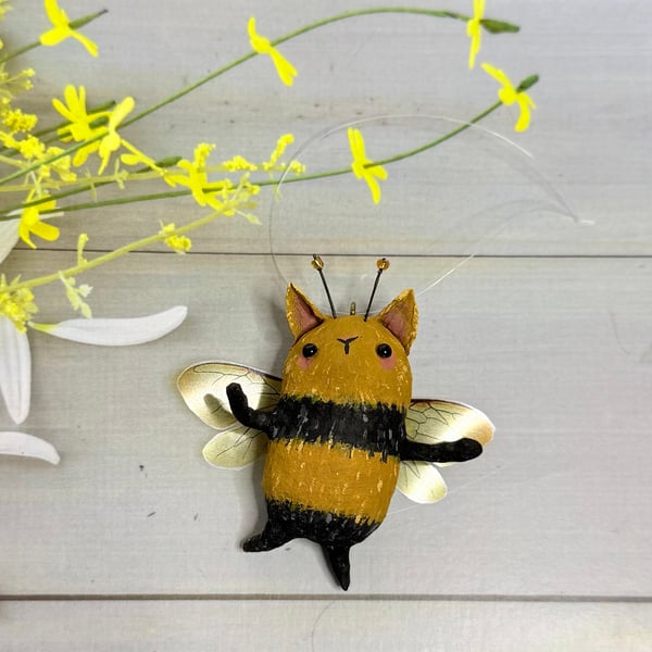 Spun Cotton Kitty Bee 1