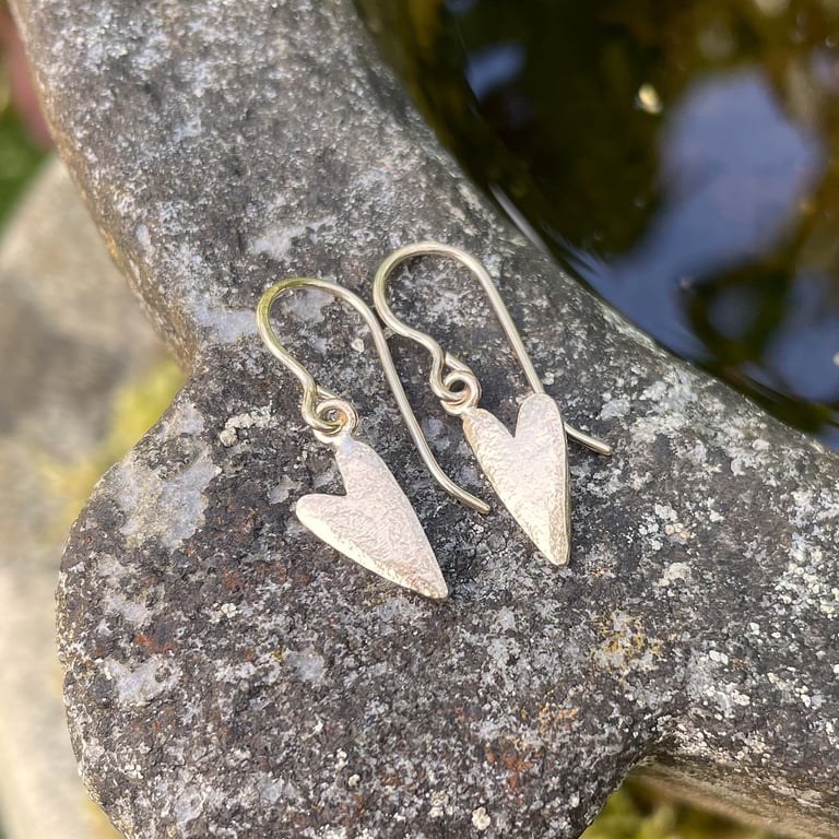 9ct gold heart earrings