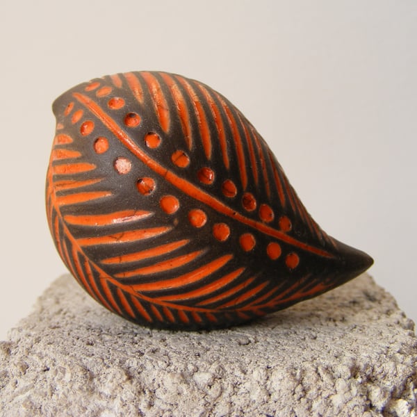 Carved baby bird, orange.(2)