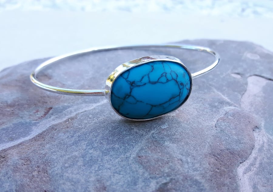Sterling Silver Bangle wth Large Oval Howlite Turquoise Gemstone. 