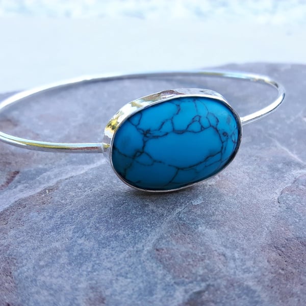 Sterling Silver Bangle wth Large Oval Howlite Turquoise Gemstone. 