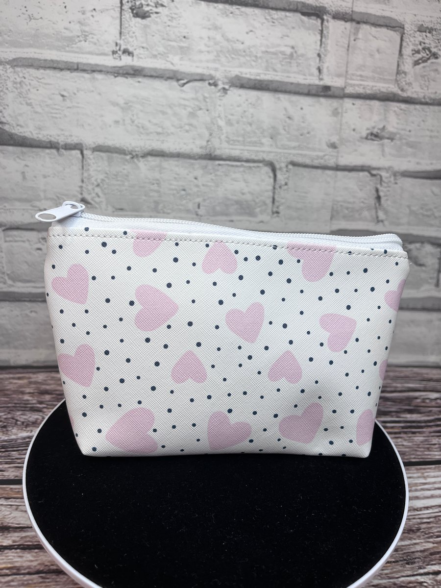 Cosmetic - Toiletry pouch