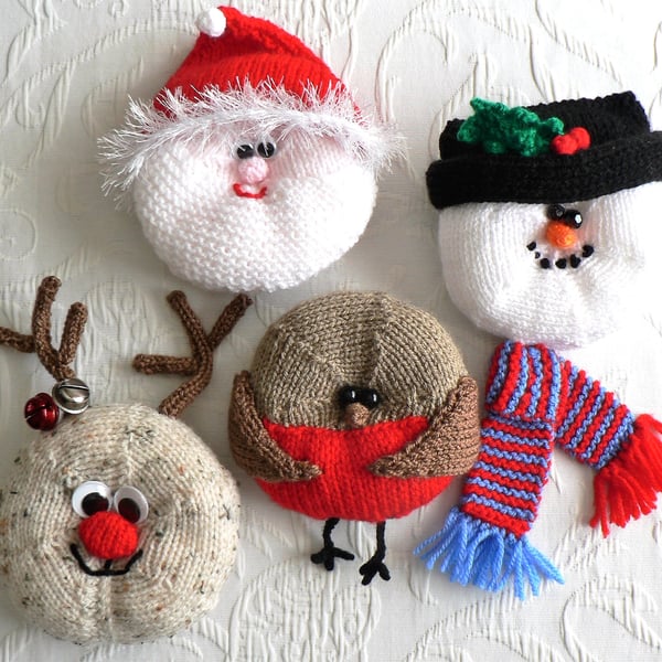 Knitting pattern - The Christmas Crew