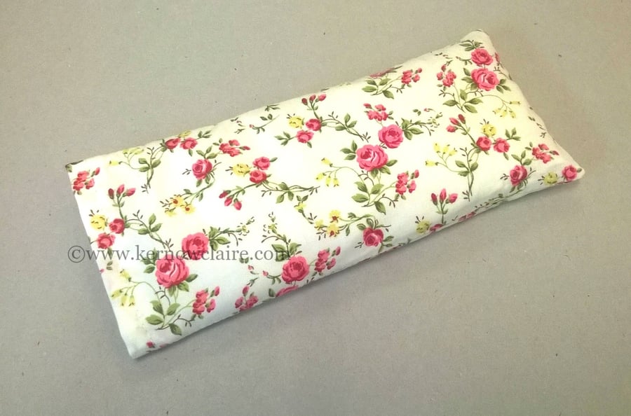 Lavender eye pillow in cream with flowers, removable cover