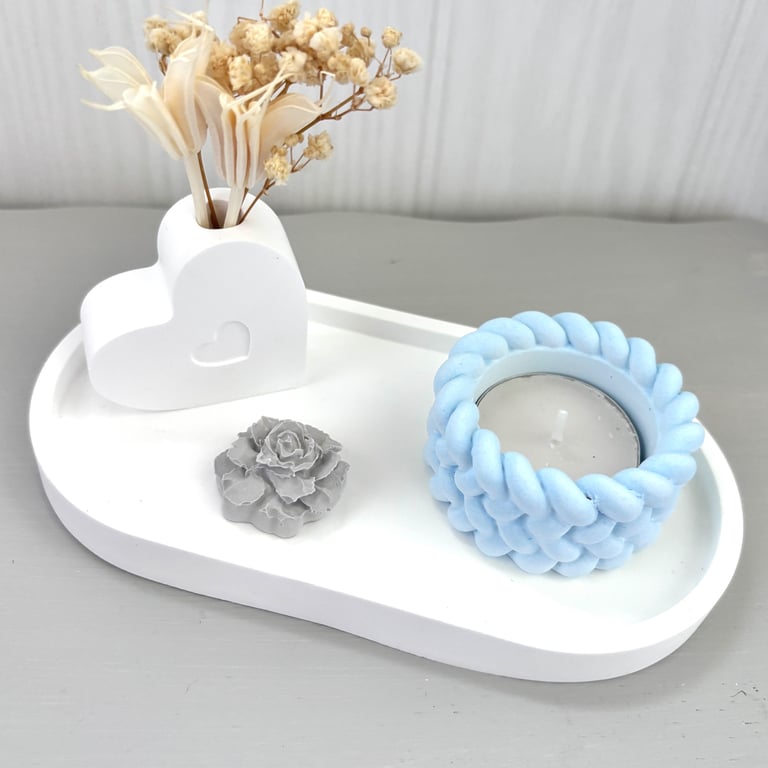 Oval Tray Gift Set with Bud Vase, Flower Diffuser & Blue Tea Light Holder