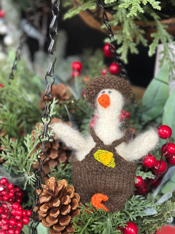 Handmade Knitted Mohair Goose Toy - Cozy Christmas Gift 14cm