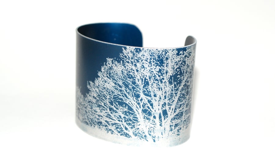 Branches aluminium cuff bracelet - dark blue