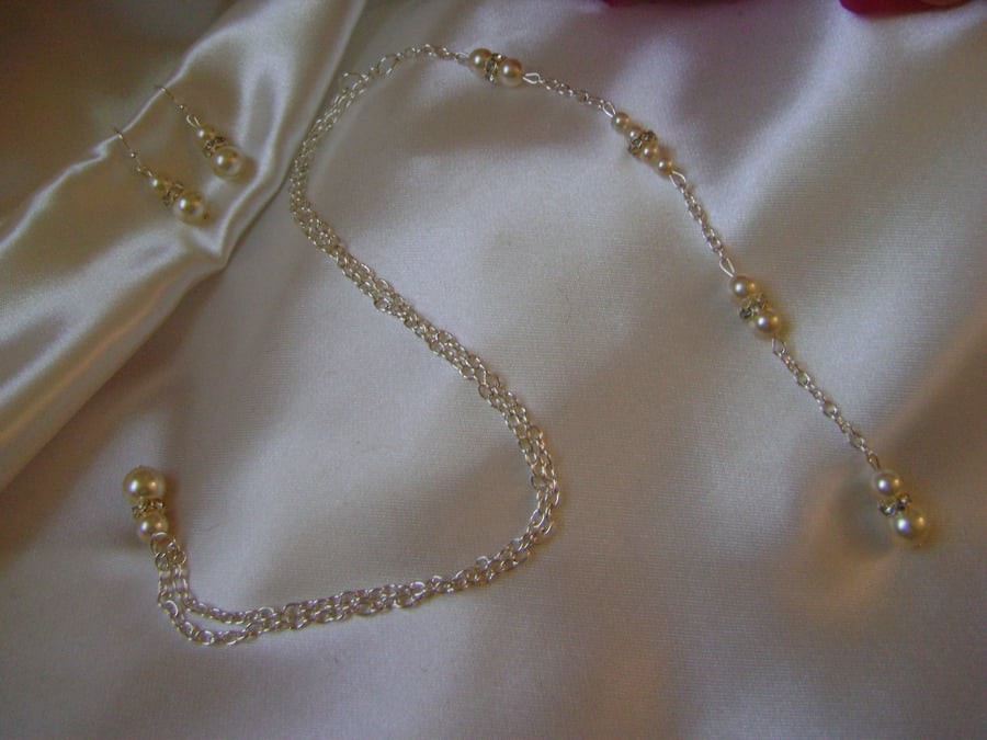 Backdrop Pearl & Rhinestone Bridal Necklace & Earring Set