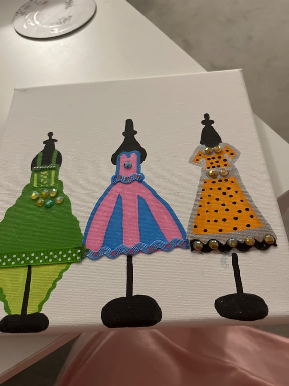 Dresses picture 