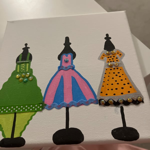Dresses picture 