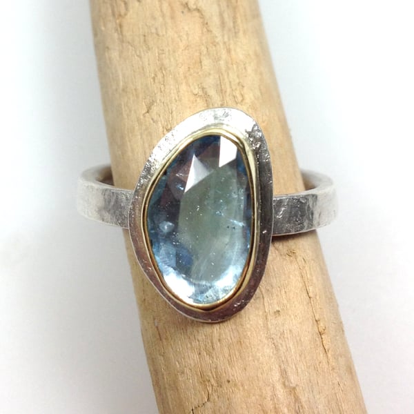 Sterling silver, 18ct gold and aquamarine Polki ring size O