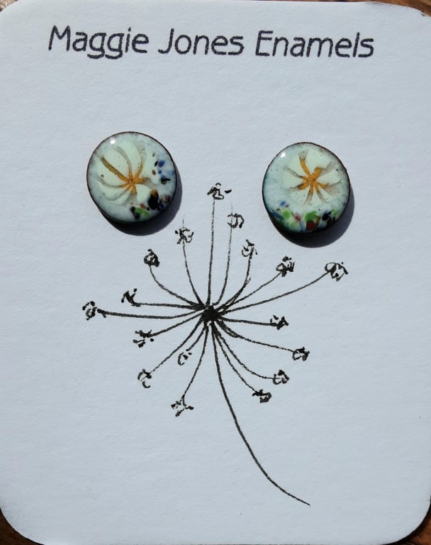 Round stud earrings - 9mm - Enamelled with sterling silver post -FLORAL 