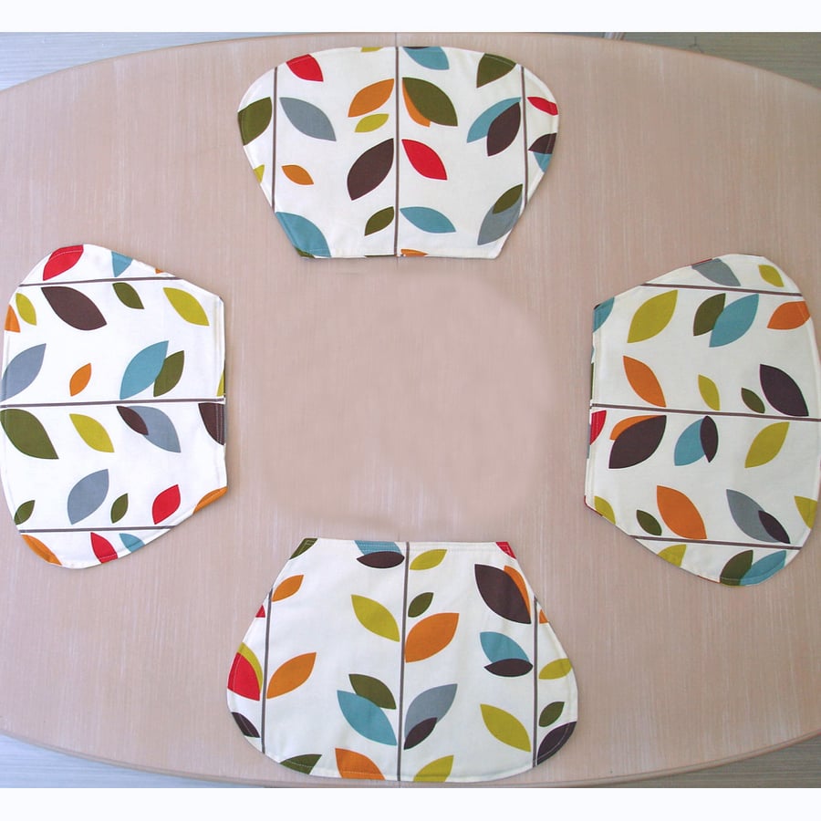 Wedge Placemats x 4 For Round Table Leaves Red Orange Green Grey Blue