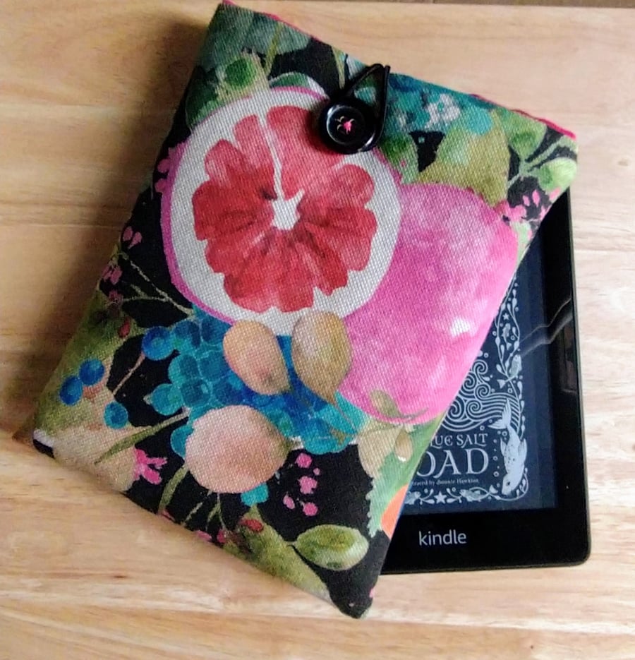 Kindle cover with vintage fruit design