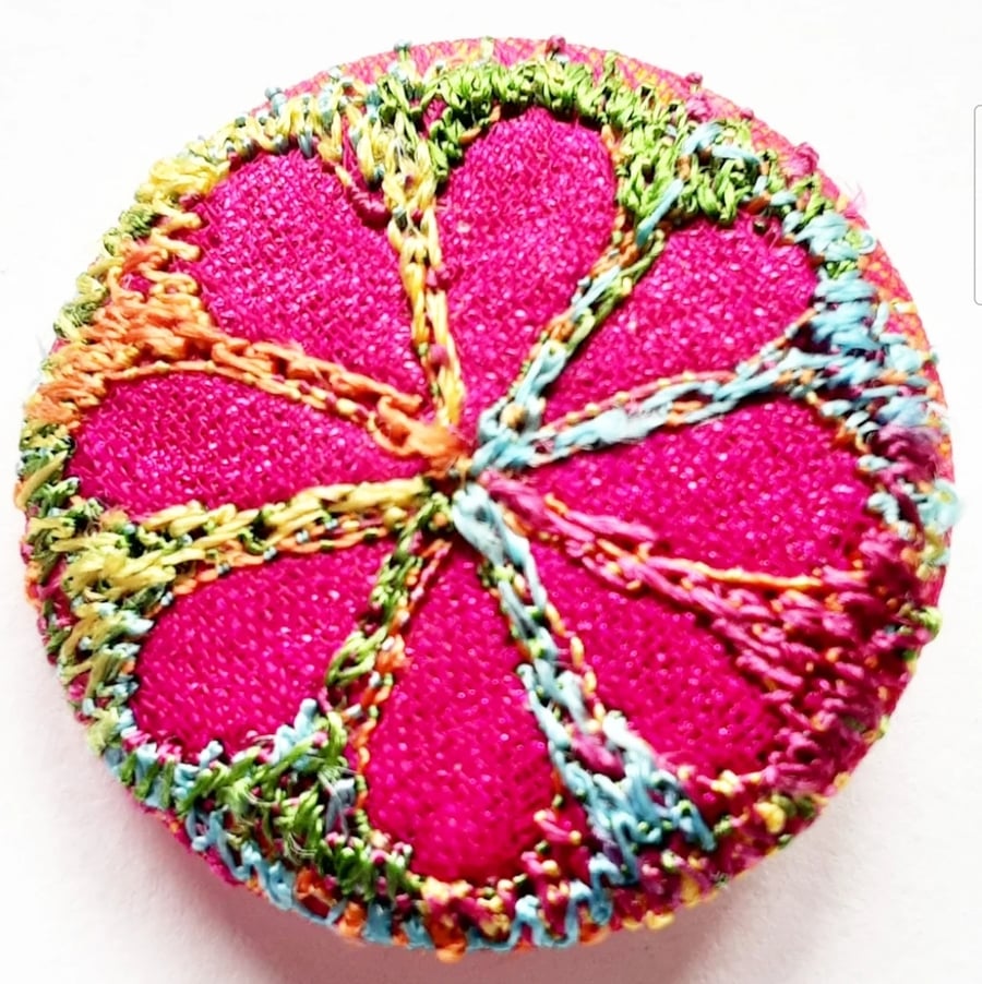 One Inch Badge Fabric Badge with Free Machine Embroidery 
