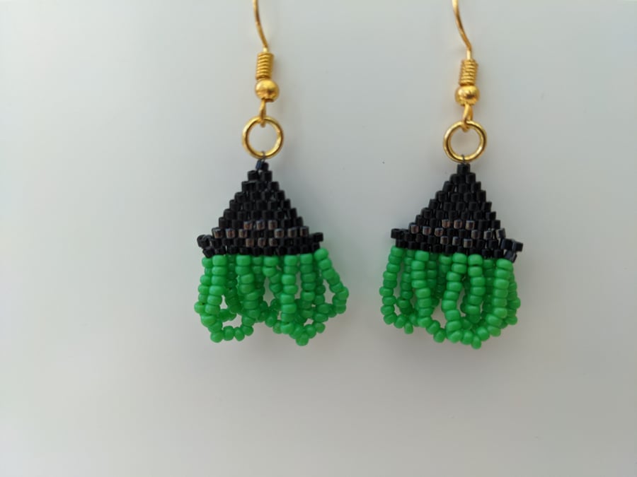 Beaded green and black witches hat earrings