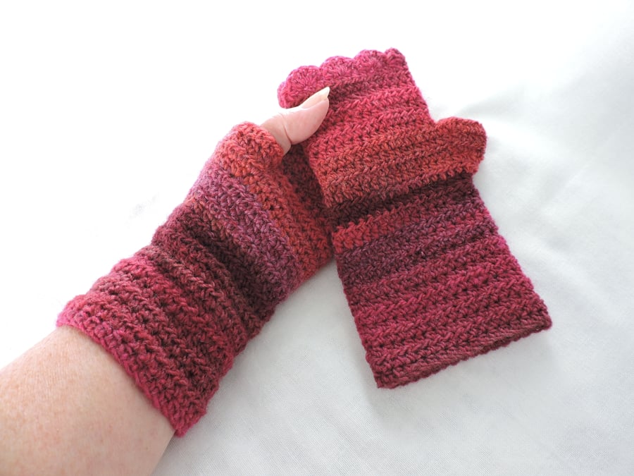 Crochet Fingerless Mitts Assorted Reds